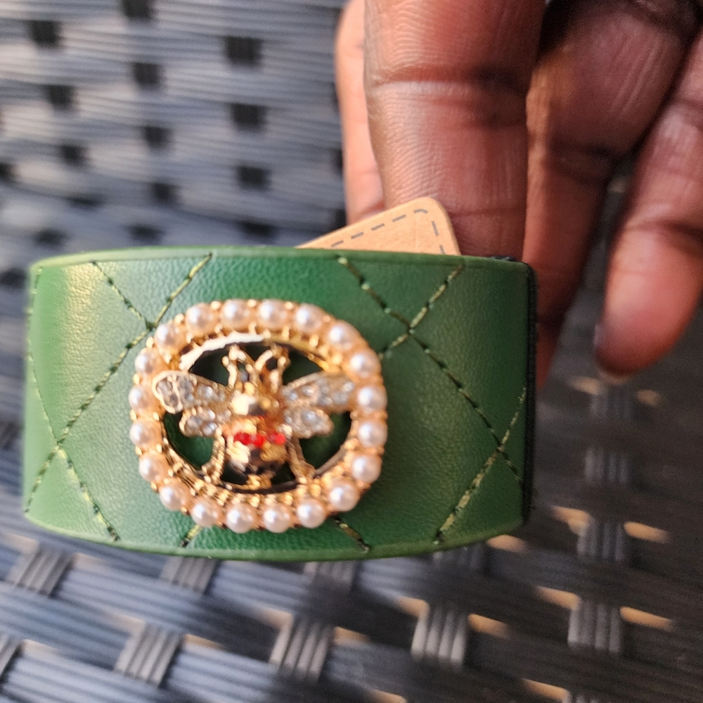 Green Quilted Bangle Bracelet with Gold and Pearl Bee Accent